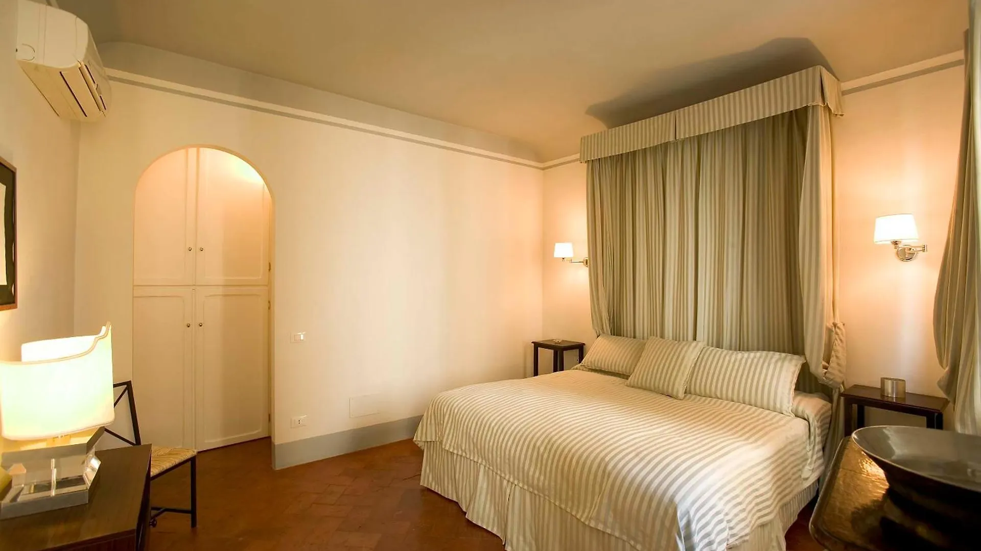 Palazzo Bianchini Apartment Florence Italy